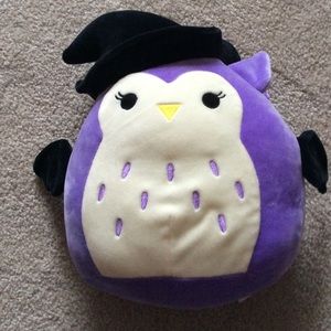 Holly the owl Halloween witch